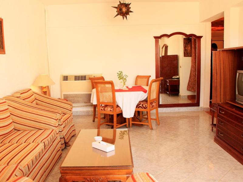 Turquoise Beach Hotel