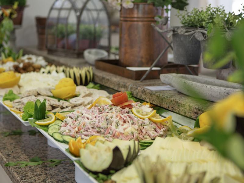 Club Turtas Beach Hotel