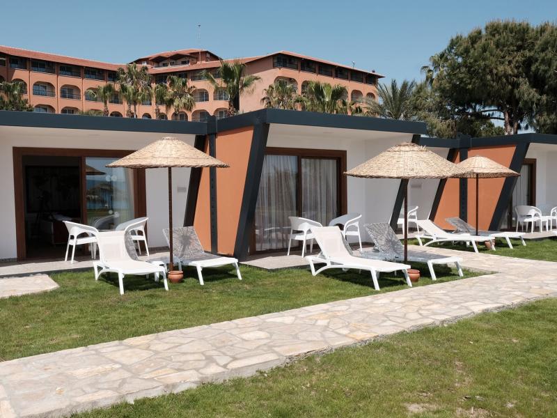 Club Turtas Beach Hotel