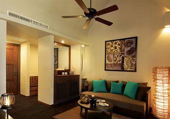 Twin Lotus Resort & Spa