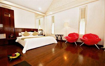 Twin Lotus Resort & Spa