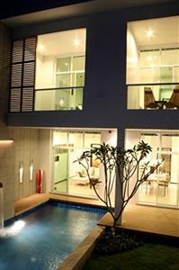 Two Villas Holiday Oriental Style Naiharn Beach