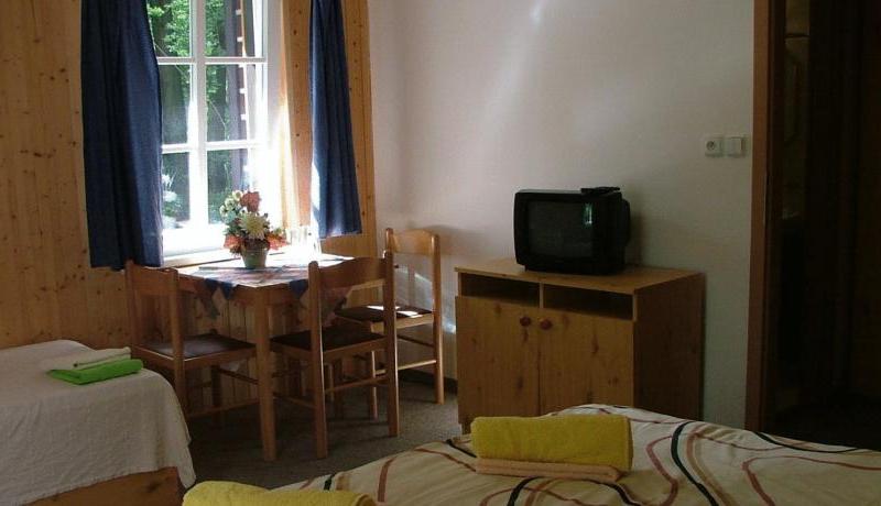 Hotel U tri ruzi