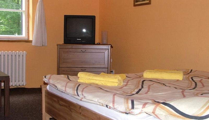 Hotel U tri ruzi