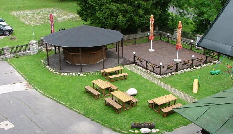 Hotel U tri ruzi