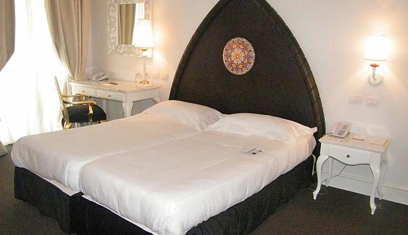 Una Hotel Palace