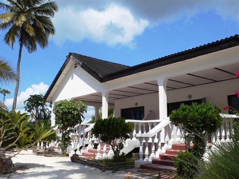 Uroa White Villa