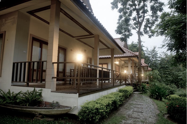Uthai River Lake Resort