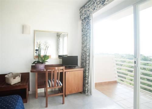 AzuLine Hotel Bahamas & Bahamas II