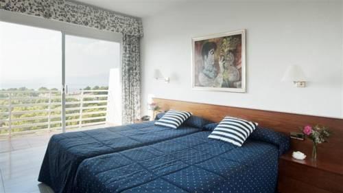 AzuLine Hotel Bahamas & Bahamas II