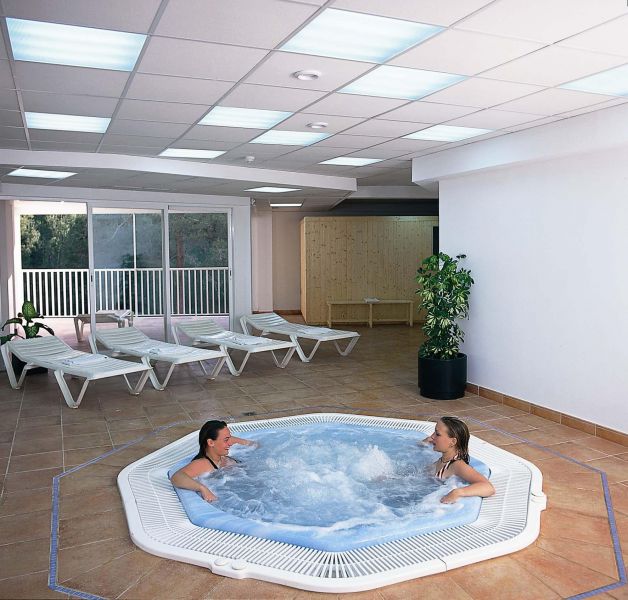 AzuLine Hotel Bahamas & Bahamas II