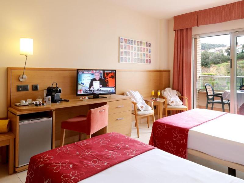 Golden Bahia De Tossa & Spa