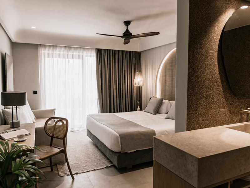 Paralos Venus Suites