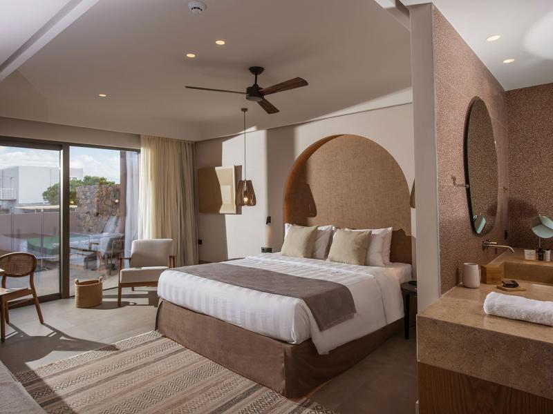 Paralos Venus Suites