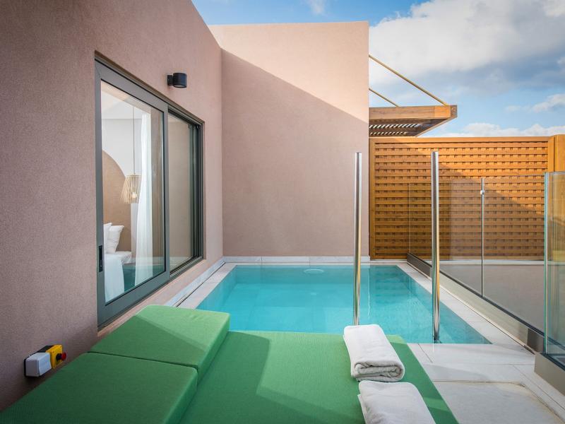 Paralos Venus Suites