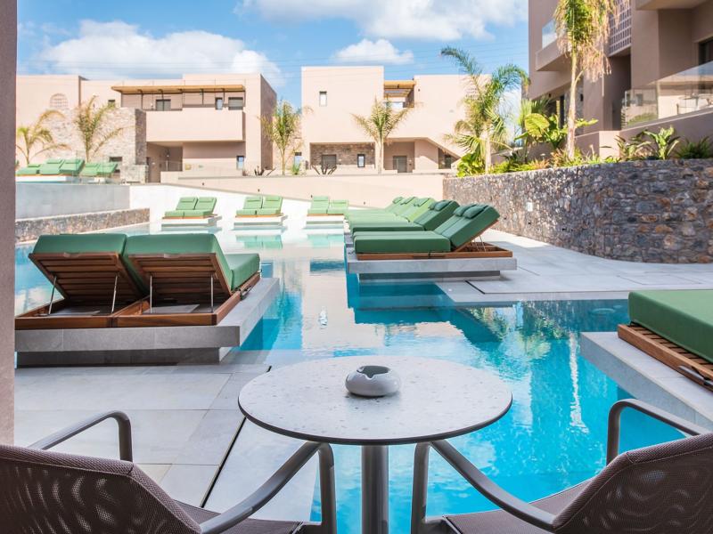 Paralos Venus Suites