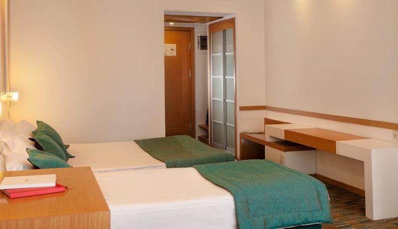 Ladonia Hotels Adakule