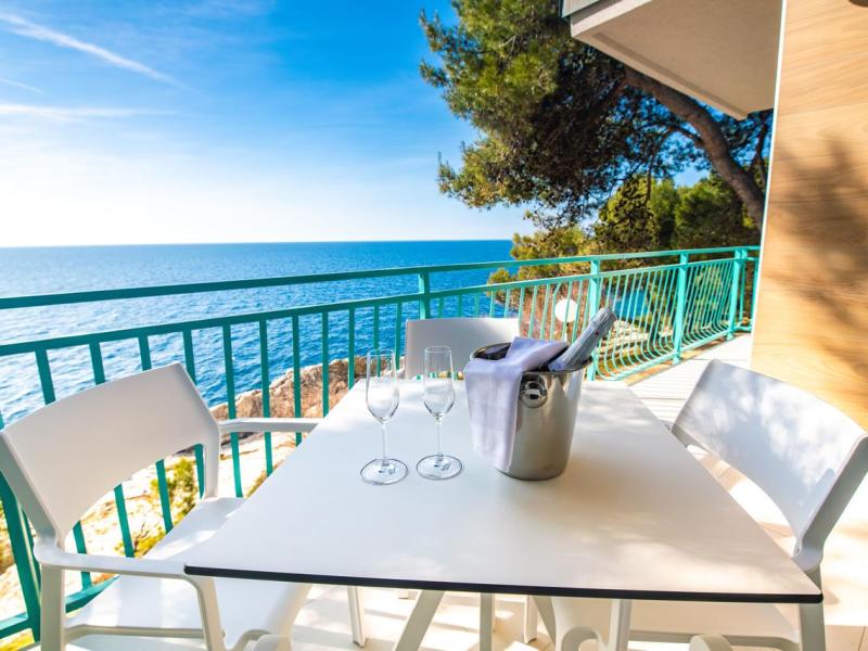 Verudela Beach & Villa Resort