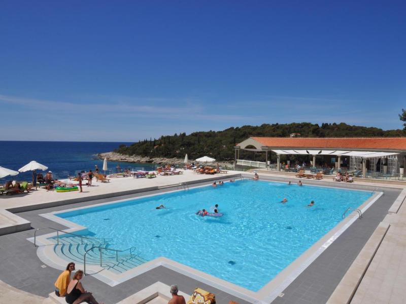 Verudela Beach & Villa Resort