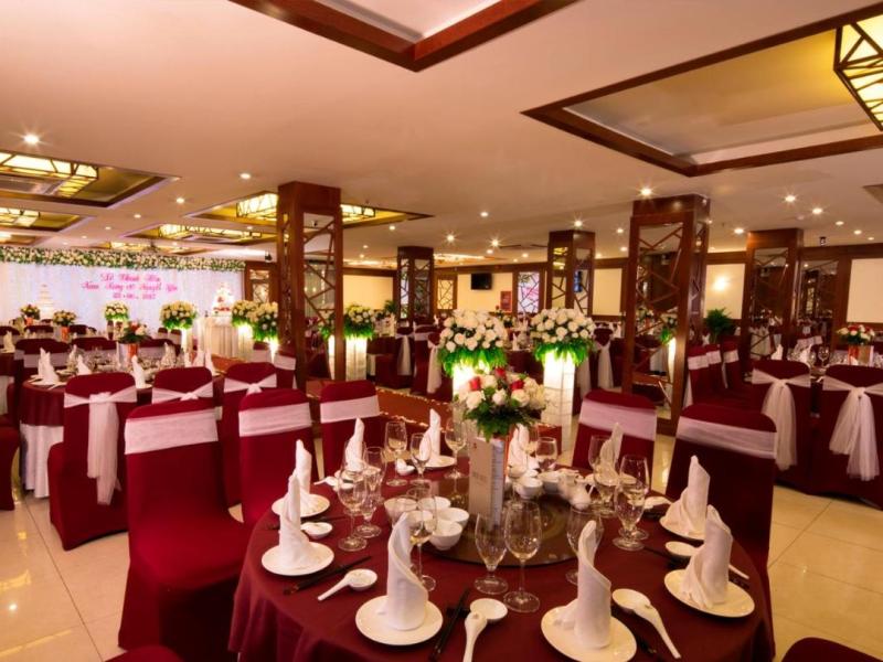 Vien Dong Hotel (275A Pham Ngu Lao)