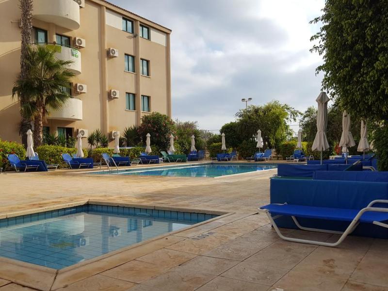 Mandalena Hotel Apartments 