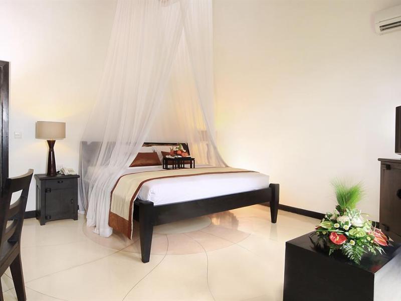 Villa Seminyak Estate & Spa