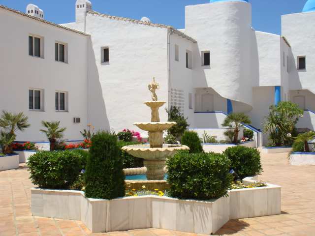 Ona Campanario Aparthotel