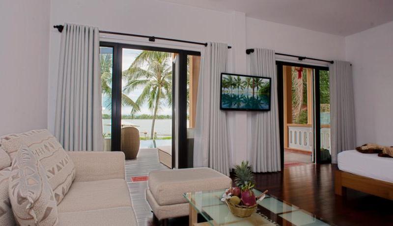 Vinh Hung Riverside Resort & Spa