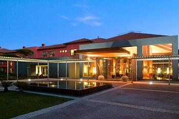 Viva Marinha Hotel & Suites