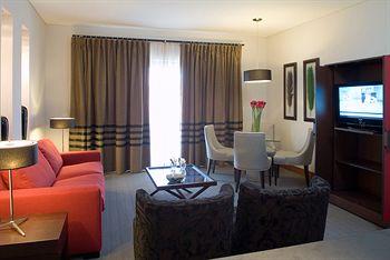 Viva Marinha Hotel & Suites