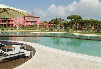 Viva Marinha Hotel & Suites