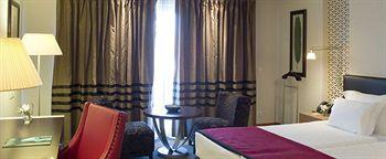 Viva Marinha Hotel & Suites