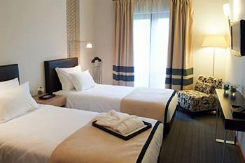 Viva Marinha Hotel & Suites