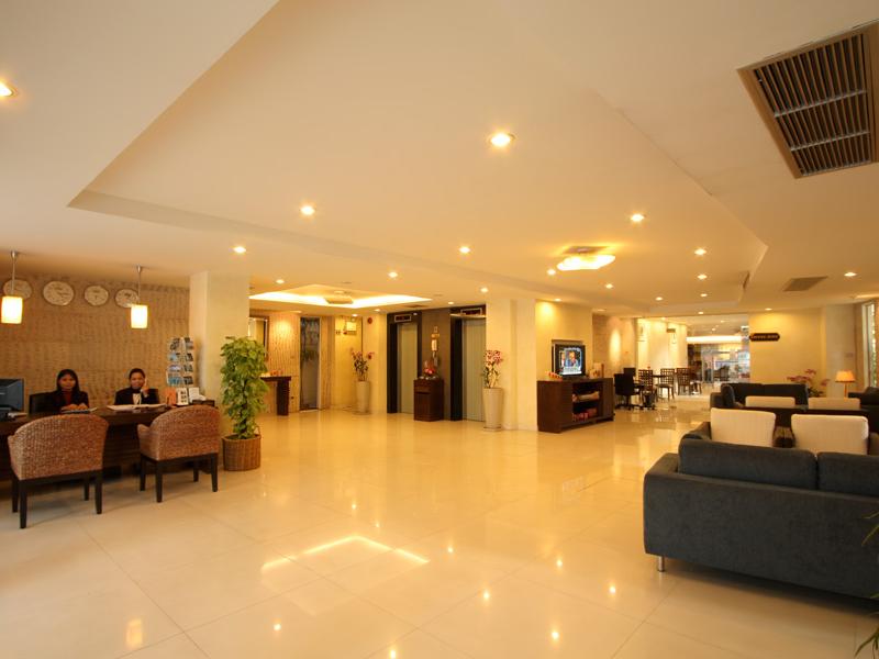 D Varee Diva Bally Sukhumvit