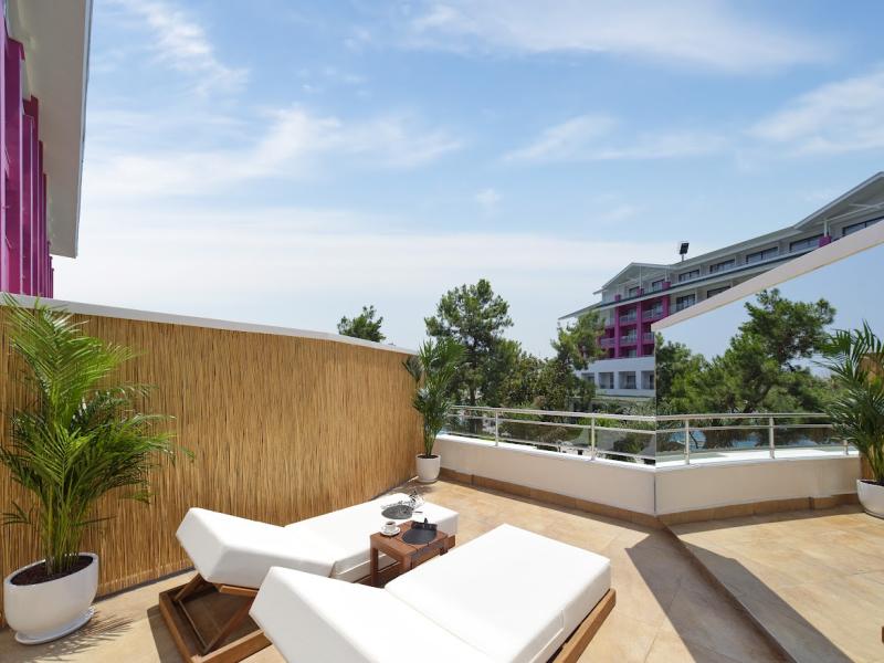 FashionTV Luxe Resort