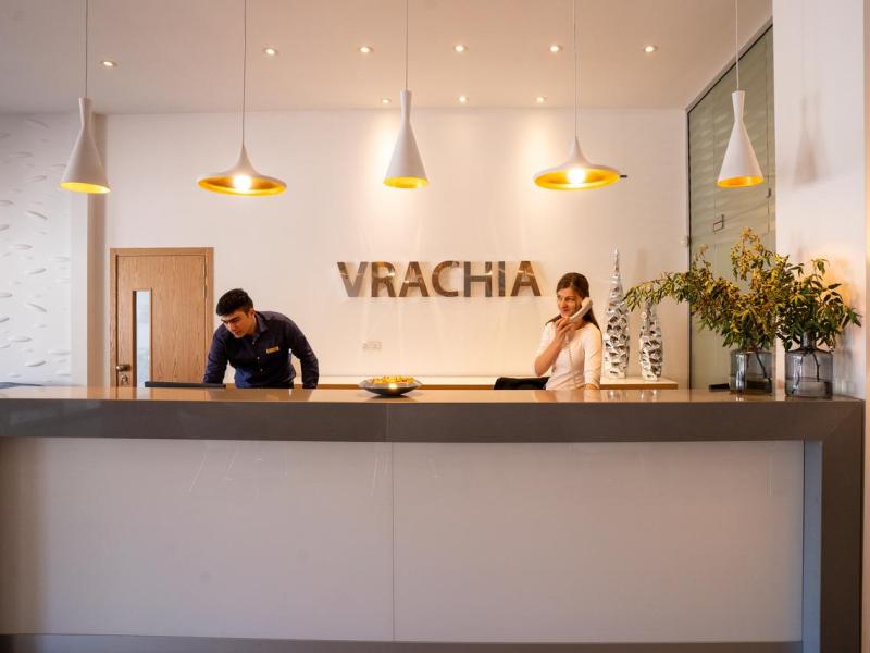 Vrachia Beach Hotel & Suites