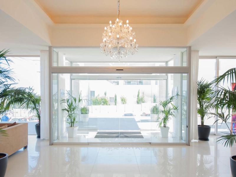 Vrissiana Beach Hotel