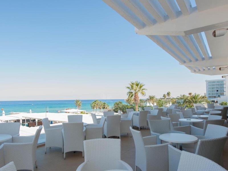 Vrissiana Beach Hotel