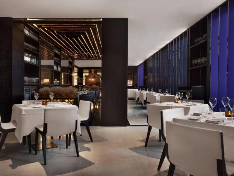 W Doha Hotel & Residences