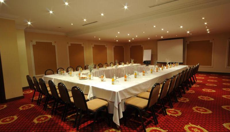 Adela Hotel 