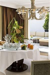 Warwick Paris