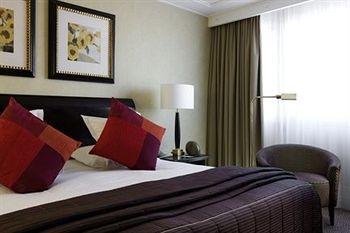 Warwick Paris