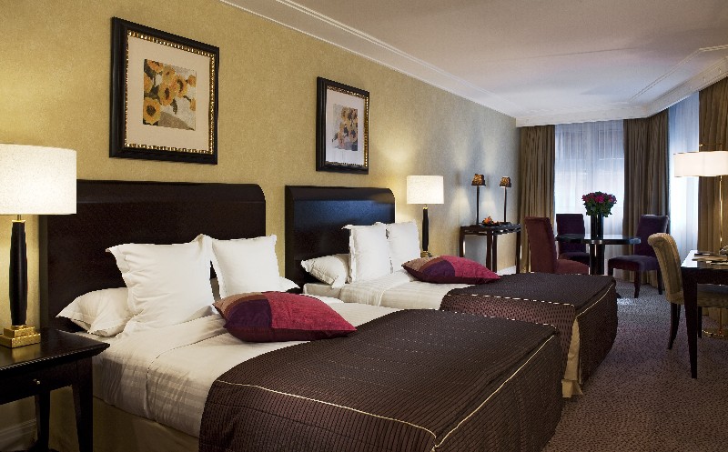 Warwick Paris