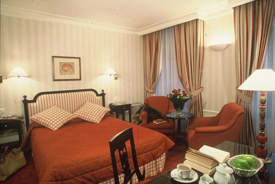 Golden Tulip Washington Opera