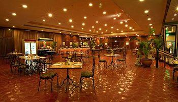 Waterfront Airport Hotel and Casino Mactan