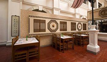 Waterfront Airport Hotel and Casino Mactan