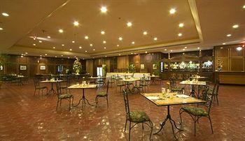 Waterfront Airport Hotel and Casino Mactan