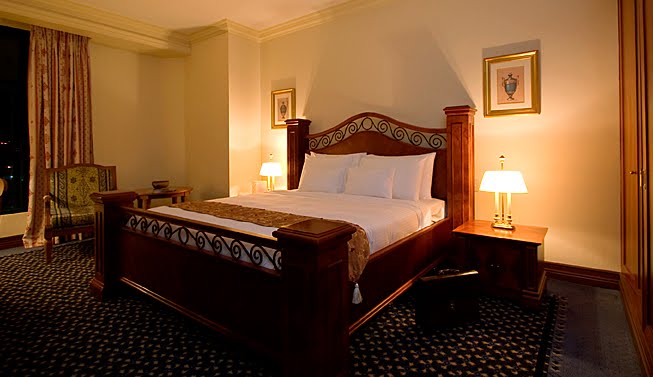 Waterfront Cebu City Hotel & Casino 