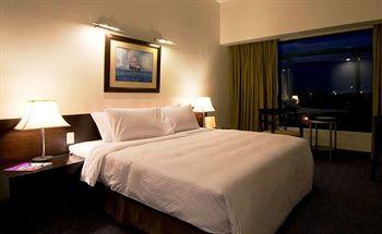 Waterfront Cebu City Hotel & Casino 