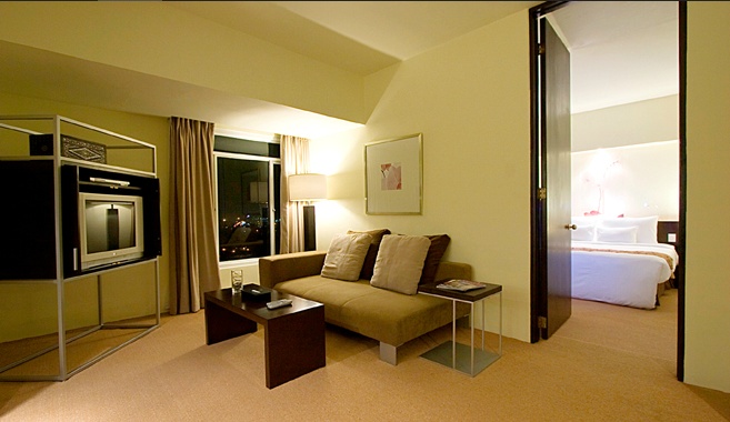 Waterfront Cebu City Hotel & Casino 